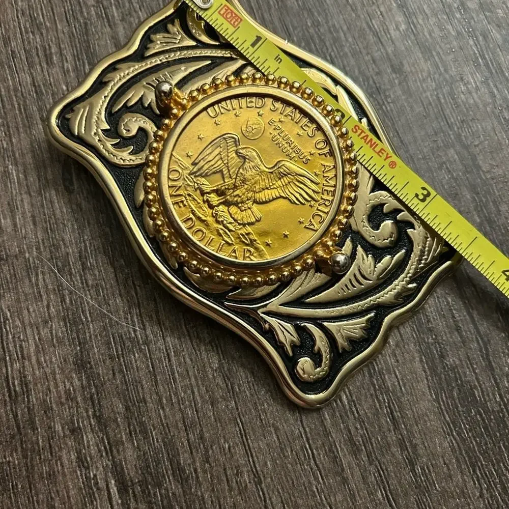 Gold USA E Pluribus Eagle One Dollar men’s belt buckle.